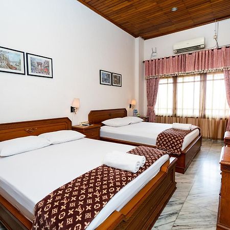 D Ajenk Boutique Guesthouse Kejayan Екстериор снимка