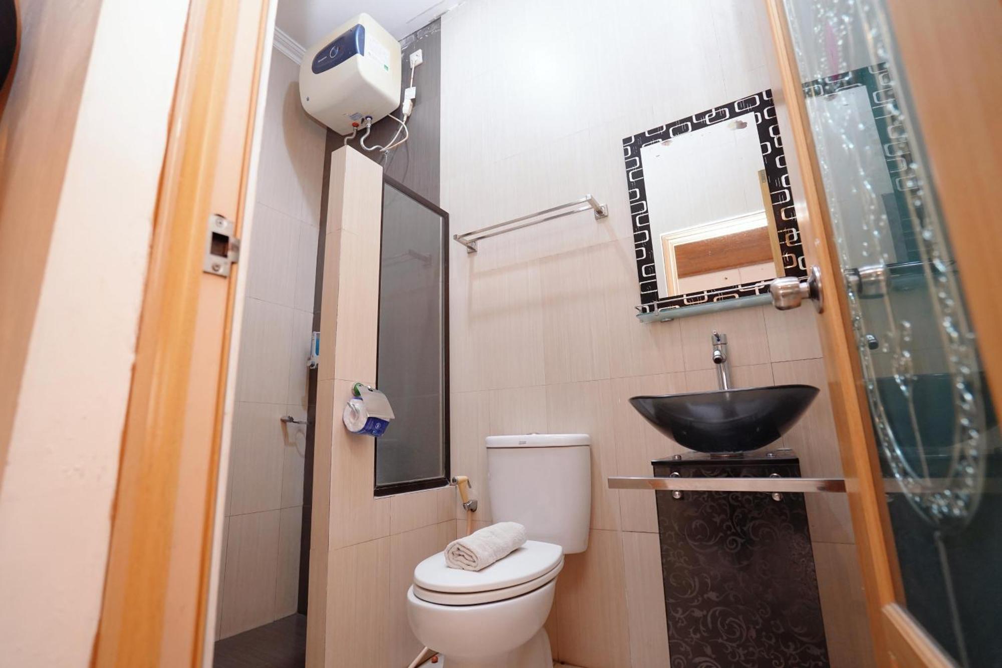 D Ajenk Boutique Guesthouse Kejayan Екстериор снимка