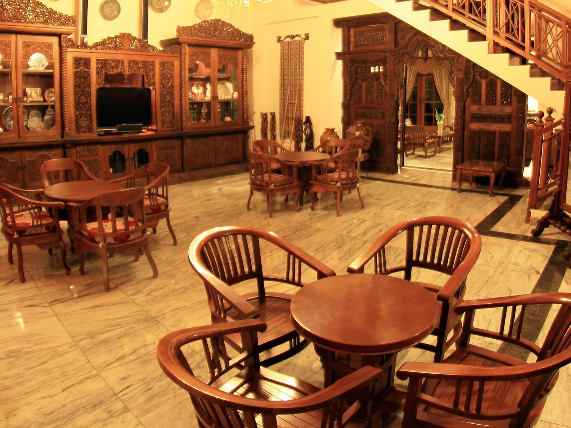 D Ajenk Boutique Guesthouse Kejayan Екстериор снимка