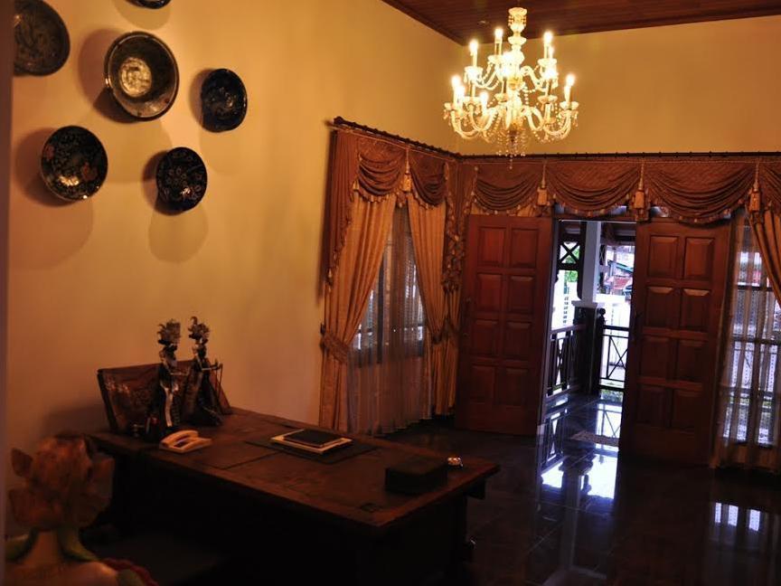 D Ajenk Boutique Guesthouse Kejayan Екстериор снимка